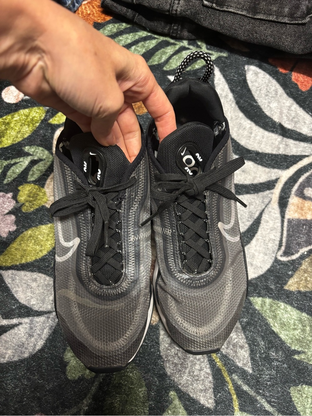 Nike Airmax Women’s Gray and Black Athletic Running Sneakers